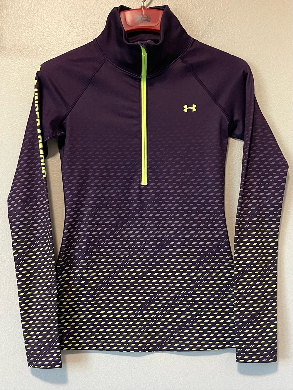 Under Armour ColdGear Fitted 1/2 Zip- Purple & Neon Ombré Abstract Thumbholes XS